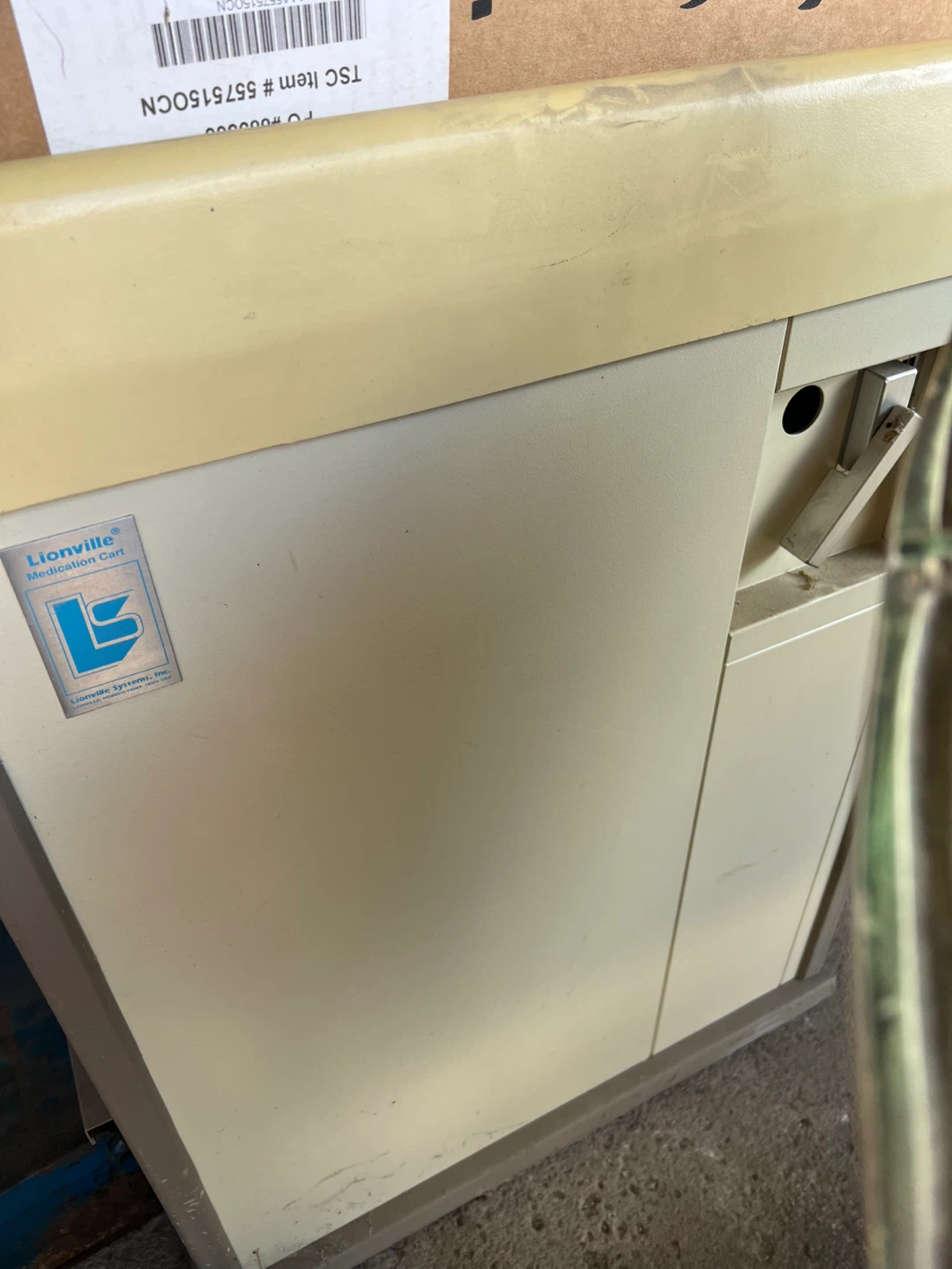 Lionville Medication Cart - photo 2