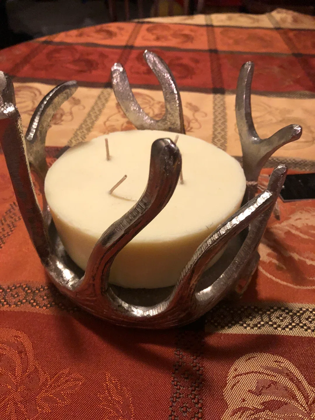 NEW Decorative 4 wick Candle in Metal Antler Holder image indicator(2)