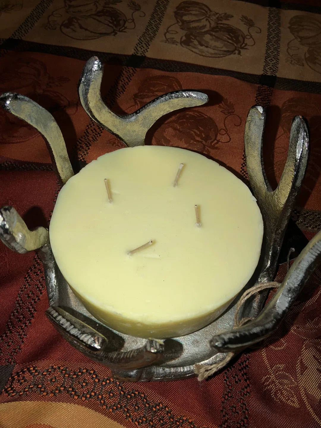 NEW Decorative 4 wick Candle in Metal Antler Holder image indicator(3)