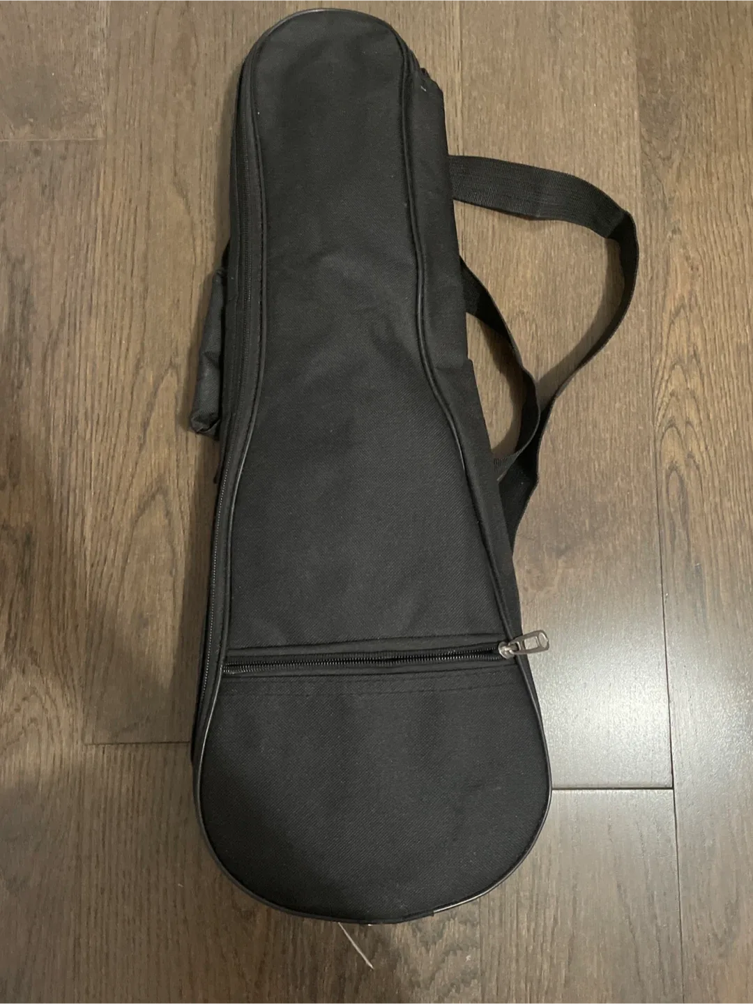 Beaver Creek Ukulele with Case image indicator(2)