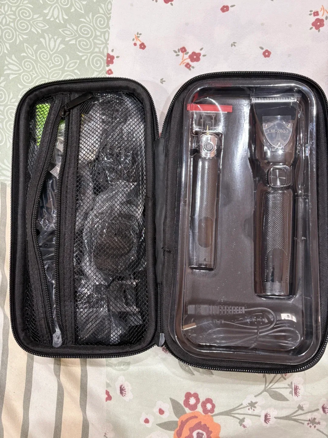 Professional Hair Clippers Set LM-2033 image indicator(4)