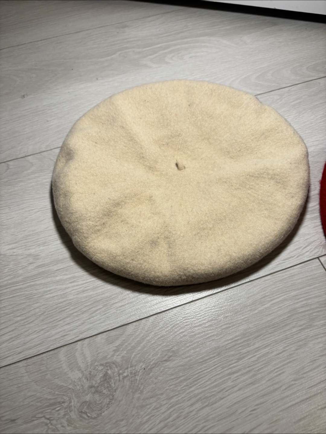 2 Pack 100% Wool Beret Set Red & Cream - photo 2