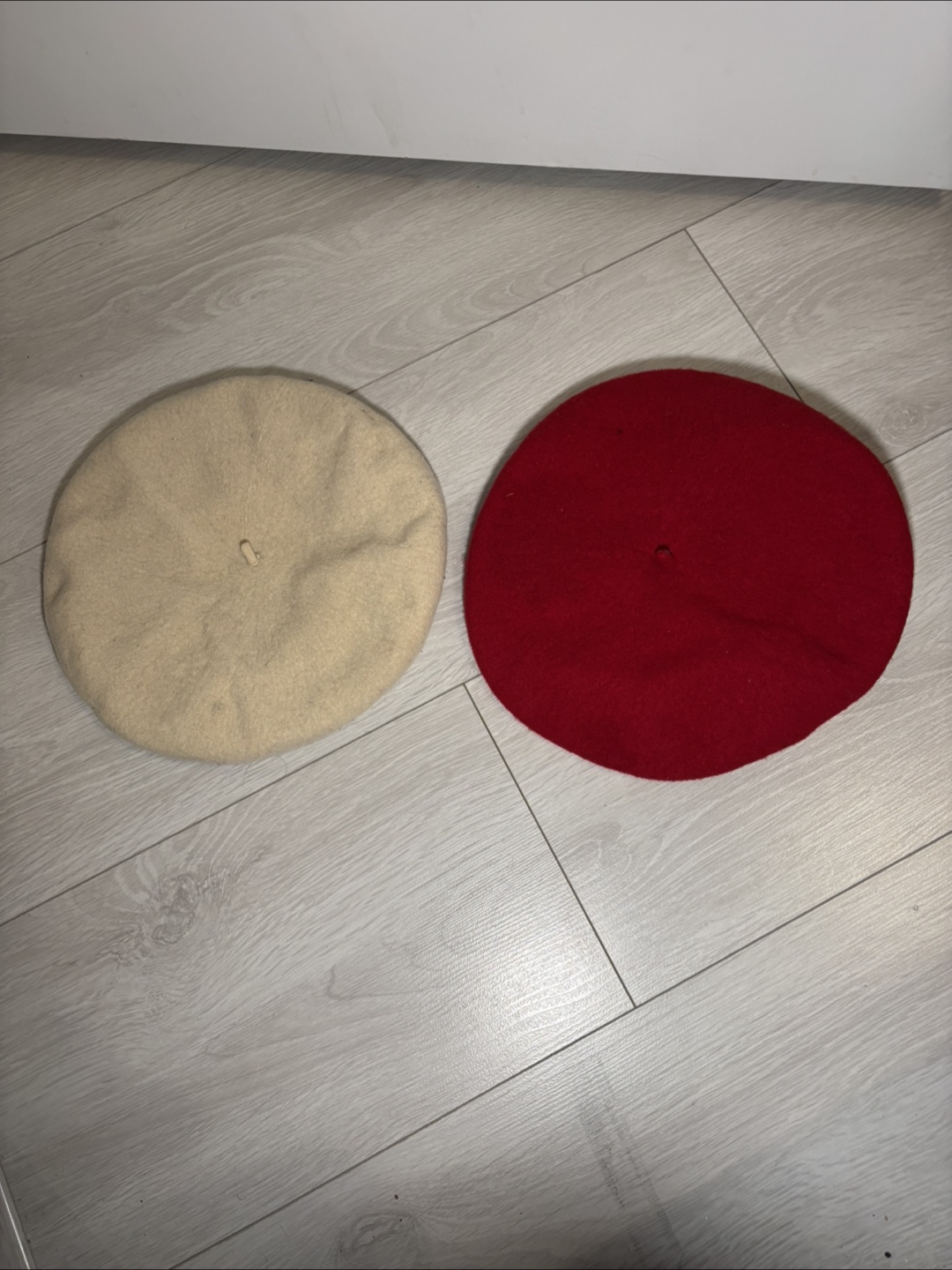 2 Pack 100% Wool Beret Set Red & Cream