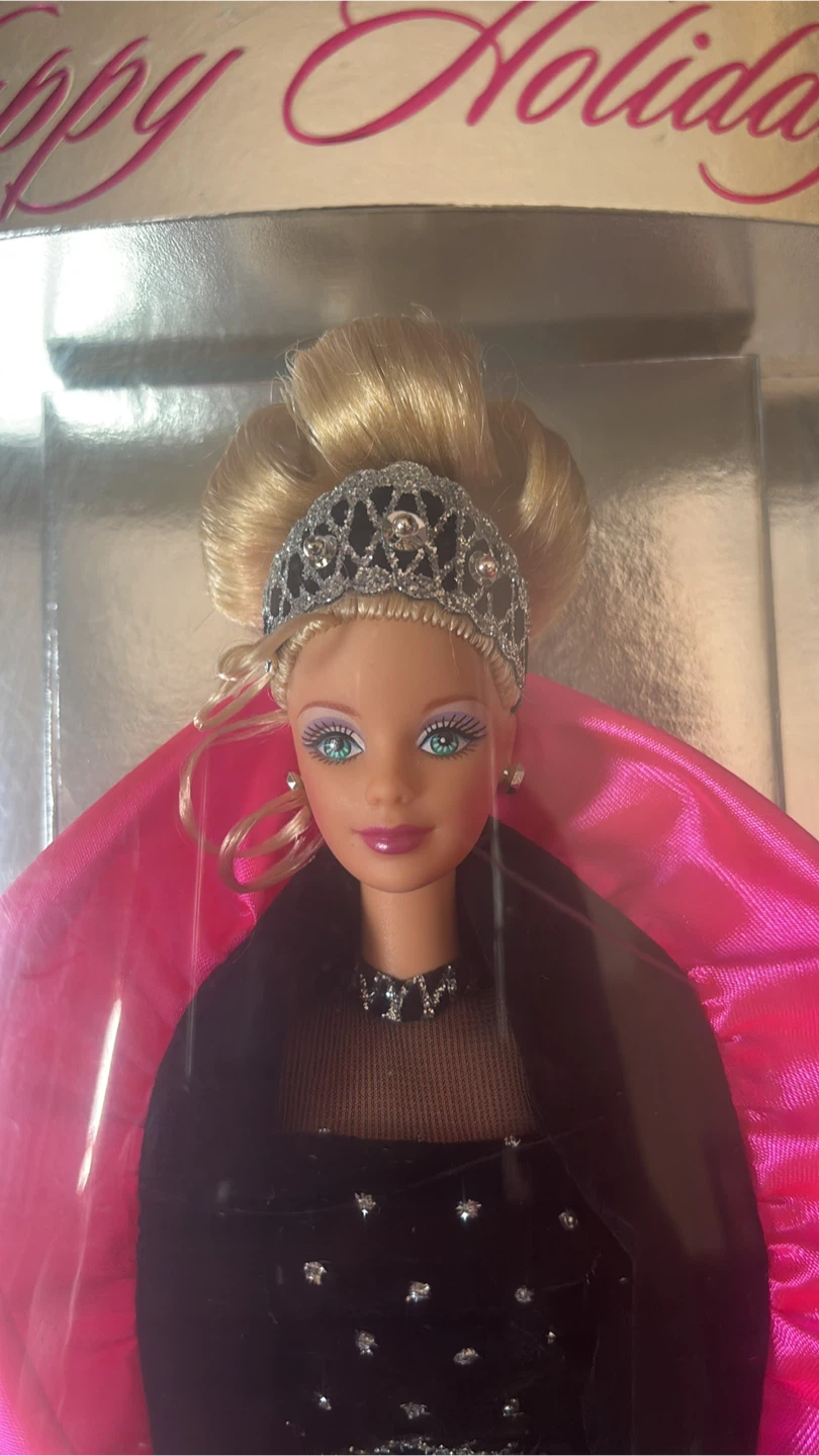 Happy Holidays Barbie Doll - photo 3