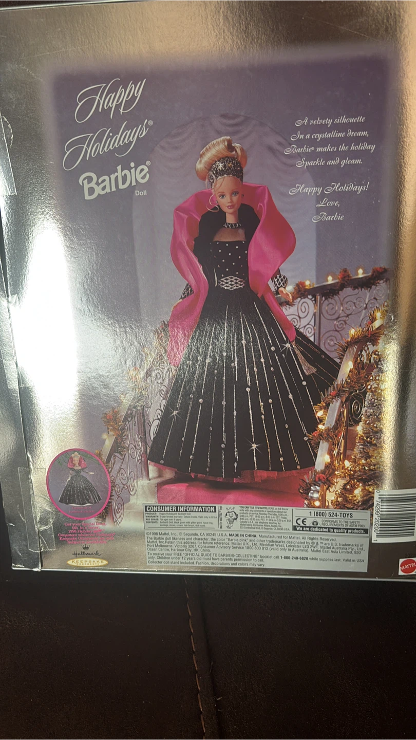 Happy Holidays Barbie Doll - photo 2