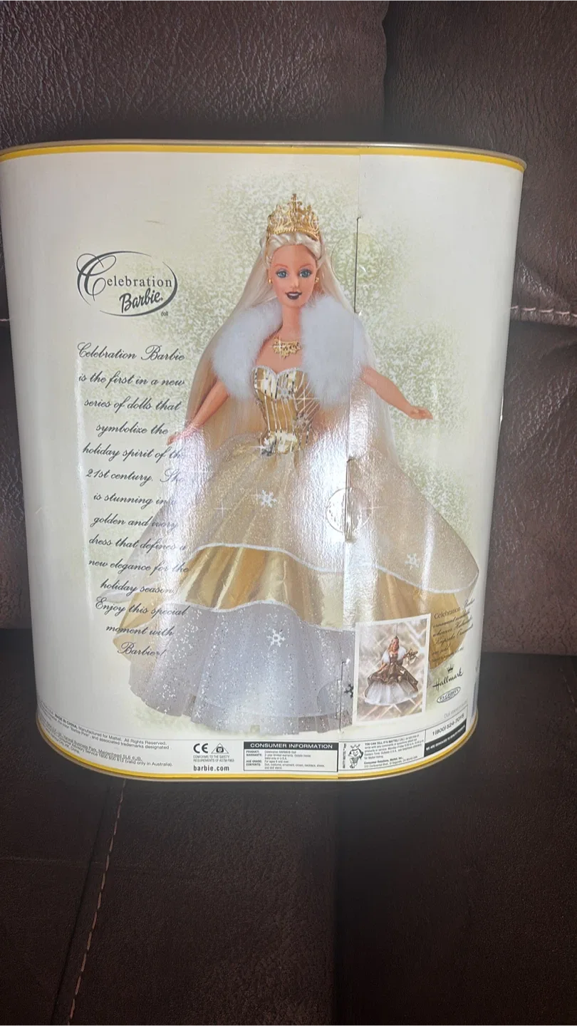 Mattel Celebration Barbie Special 2000 Edition - New image indicator(2)