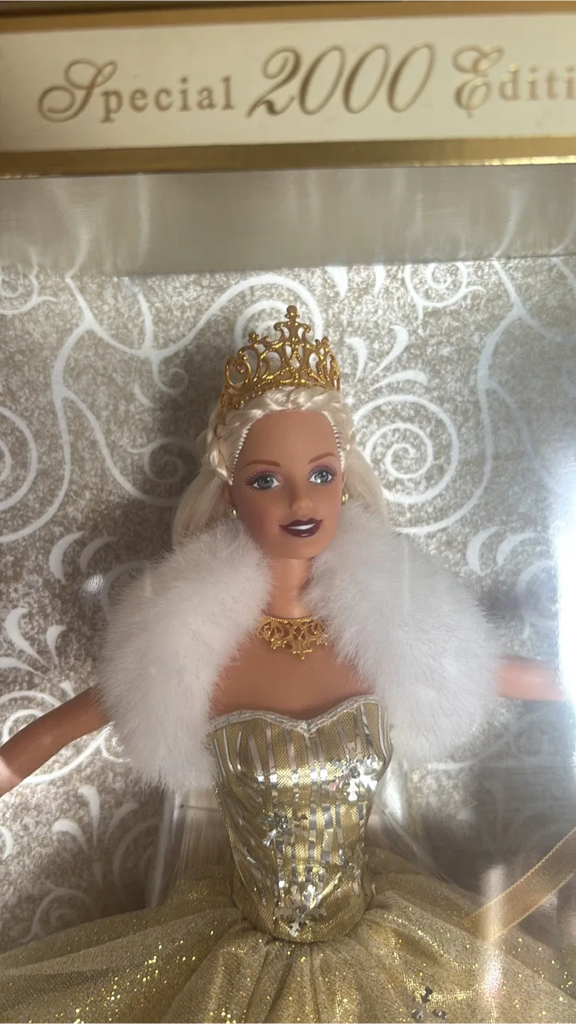 Mattel Celebration Barbie Special 2000 Edition - New image indicator(3)