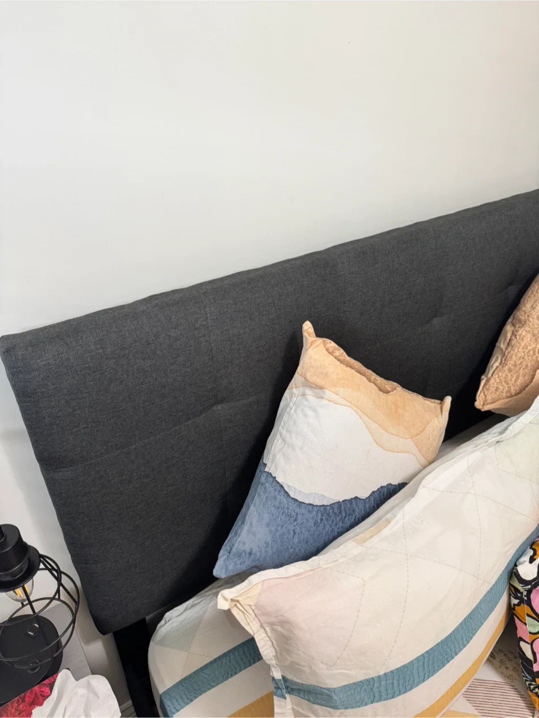 Queen bed with storage image indicator(3)