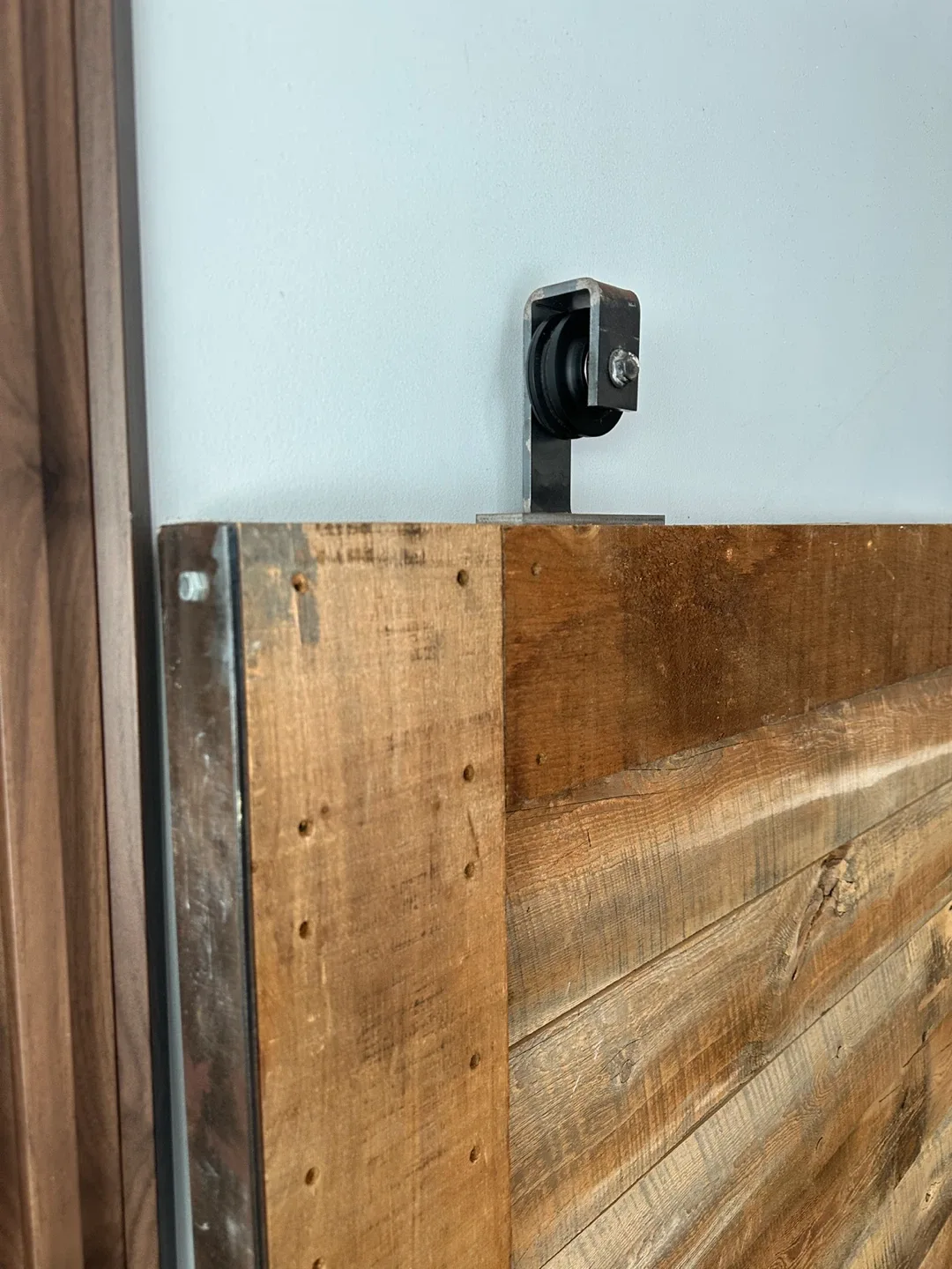 LARGE SLIDING BARN DOOR / PARTITION WALL VINTAGE RECLAIMED WOOD image indicator(8)