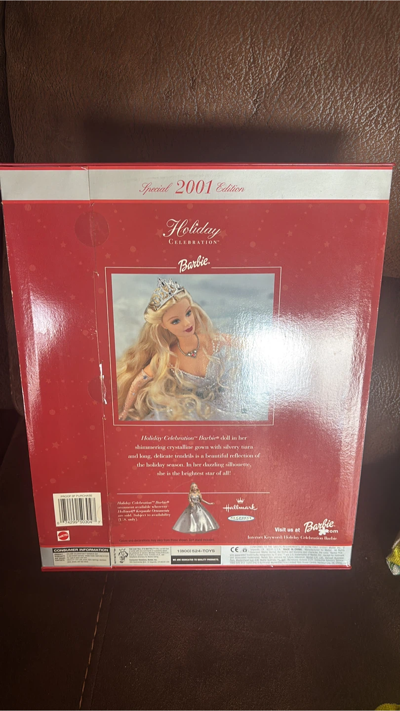 2001 Holiday Celebration Barbie Special Edition - photo 2
