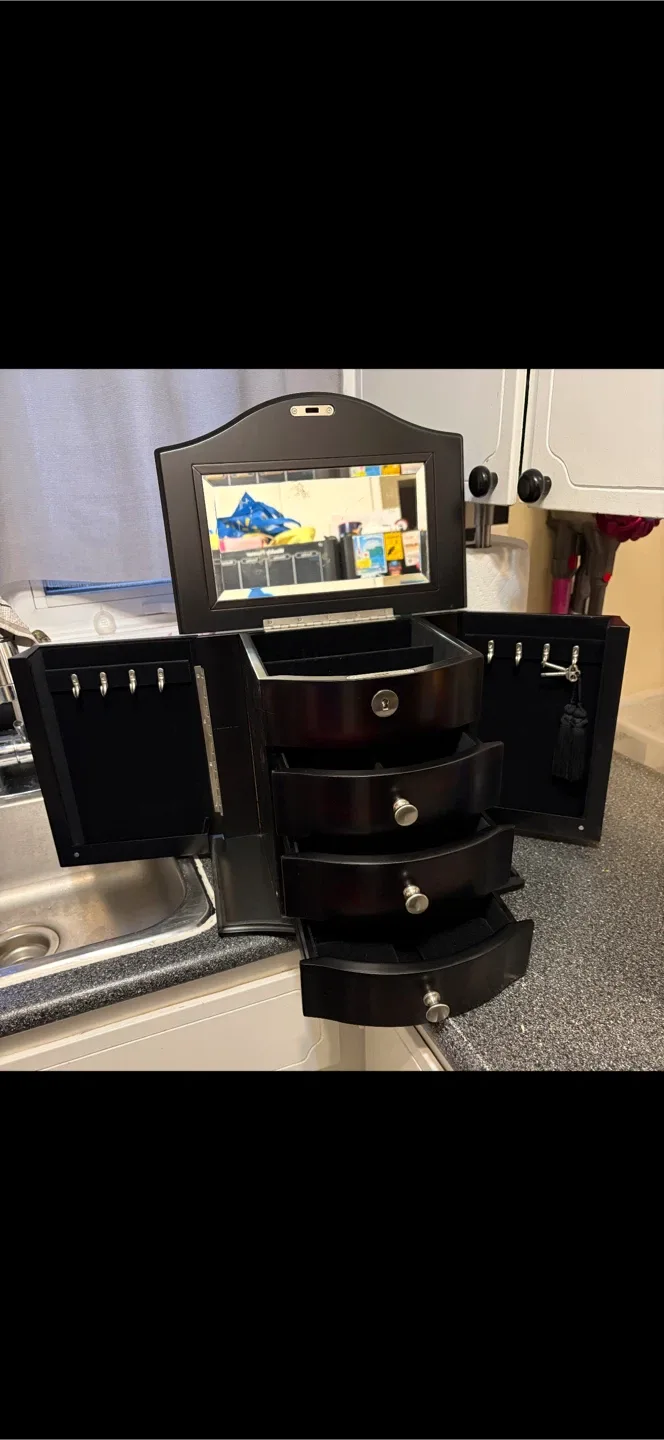 Dark Brown Wooden Jewelry Box image indicator(2)