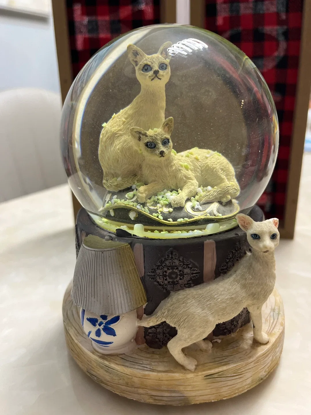 Kicare Cats Snow Globe Music Box