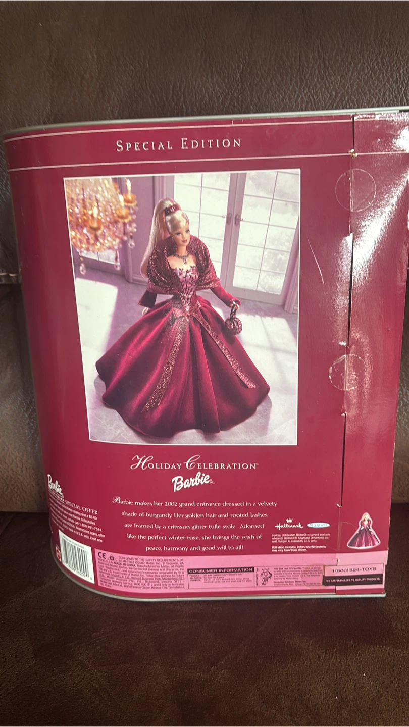Holiday Celebration Barbie 2002 Special Edition - photo 2