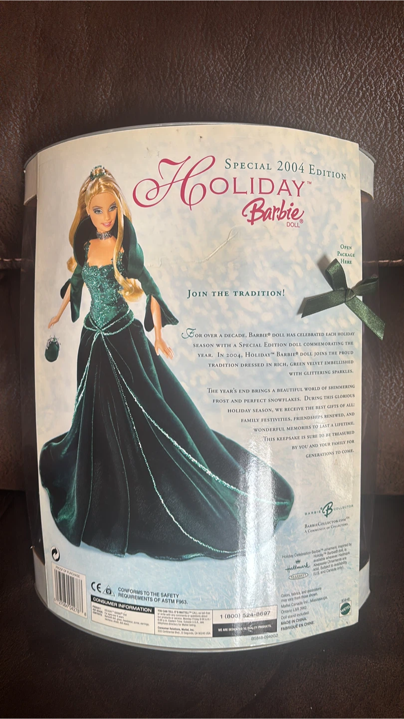 2004 Special Edition Holiday Barbie Doll - photo 2
