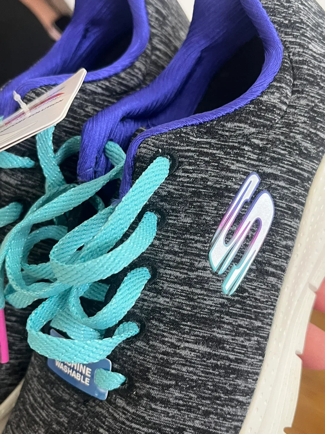 Skechers Arch Fit Machine Washable Shoes image indicator(2)