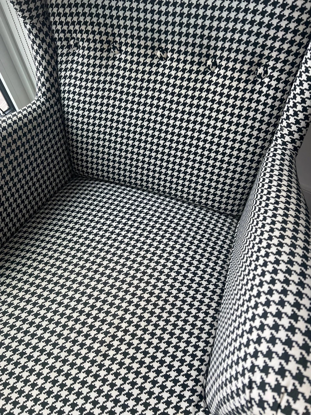 Ilea Strandmon Wing Chair - Houndstooth - photo 4