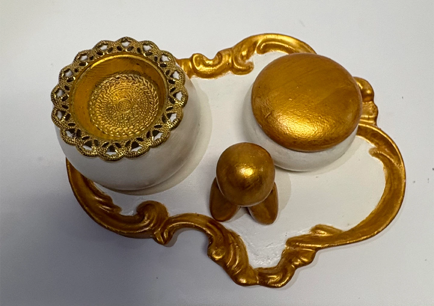 Elegant White Ceramic Incense Burner Set with Gold Accents - photo 2