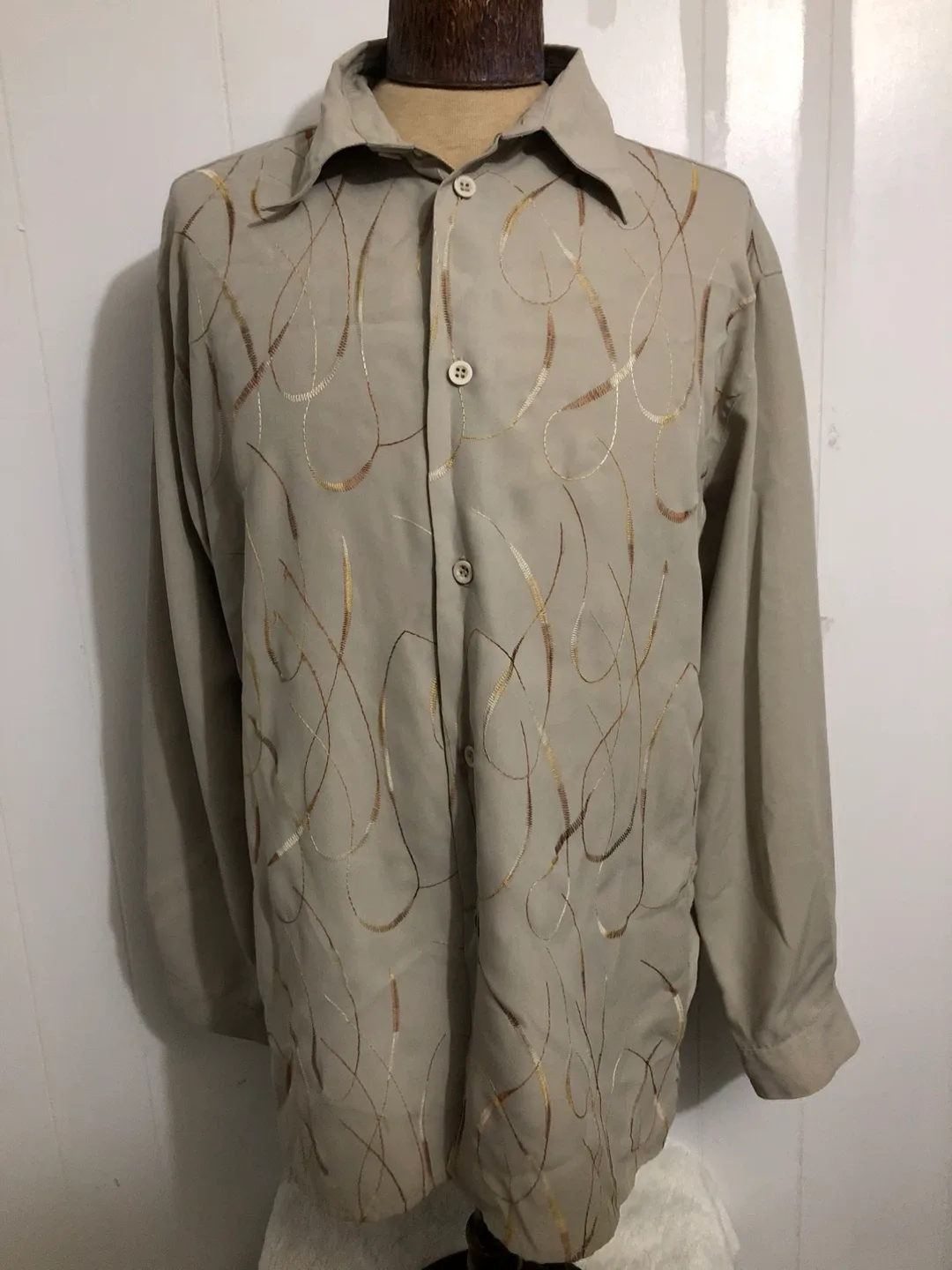 Men’s Tan Dress Shirt with Design. Large.