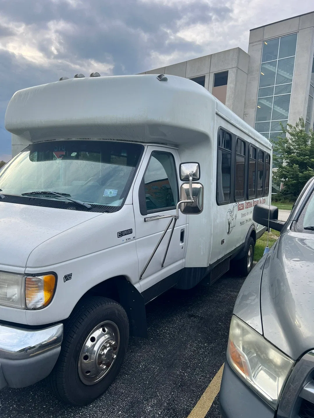 1998 ford E-350 v-10