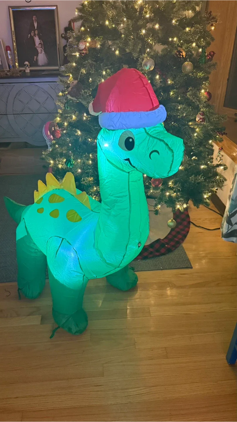 New 4ft Inflatable Christmas Dinosaur Decoration image indicator(5)