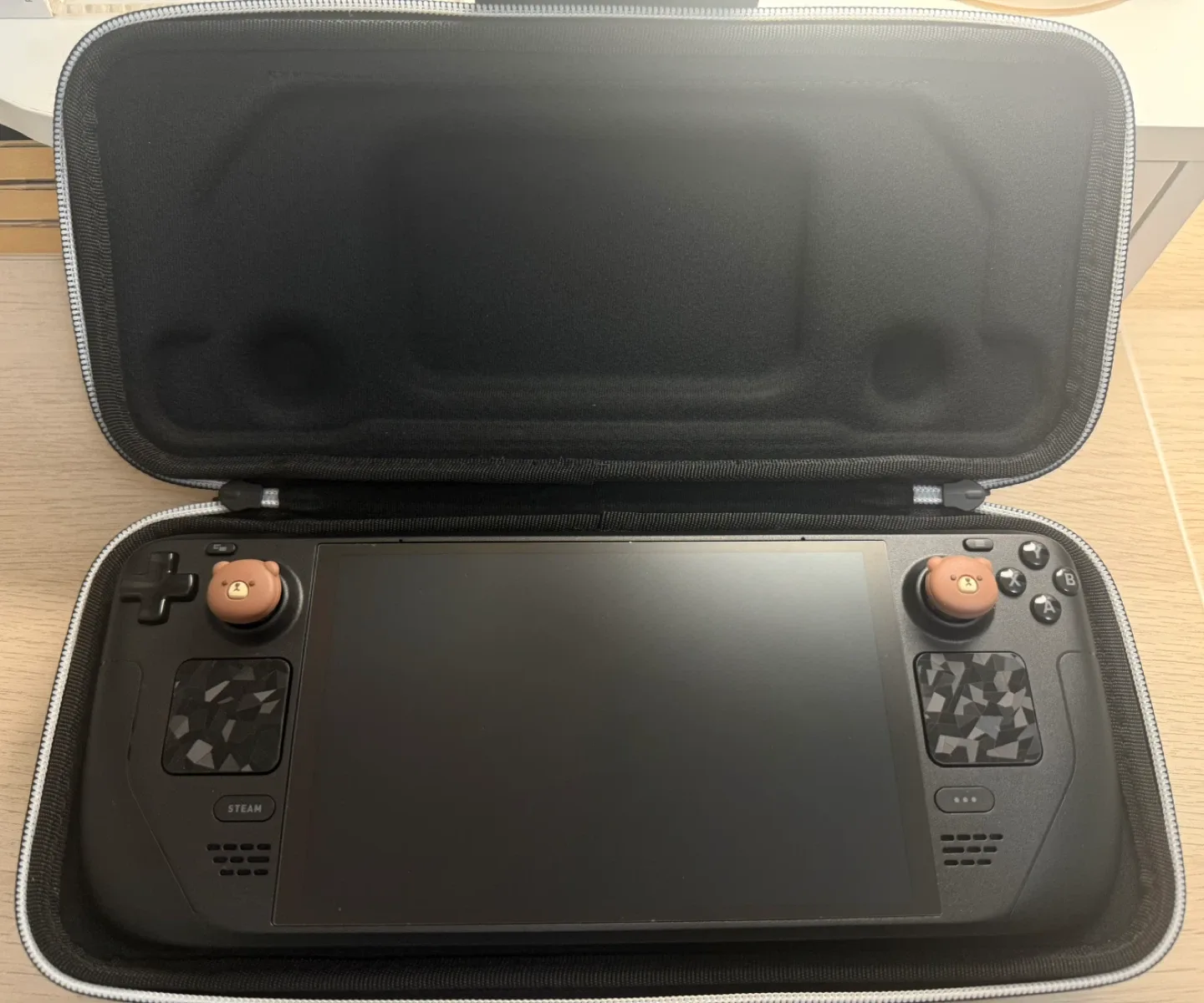 Steam Deck 1TB OLED image indicator(2)