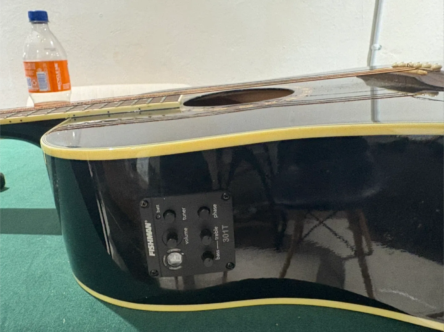 Washburn W10CEB Acoustic Guitar image indicator(8)