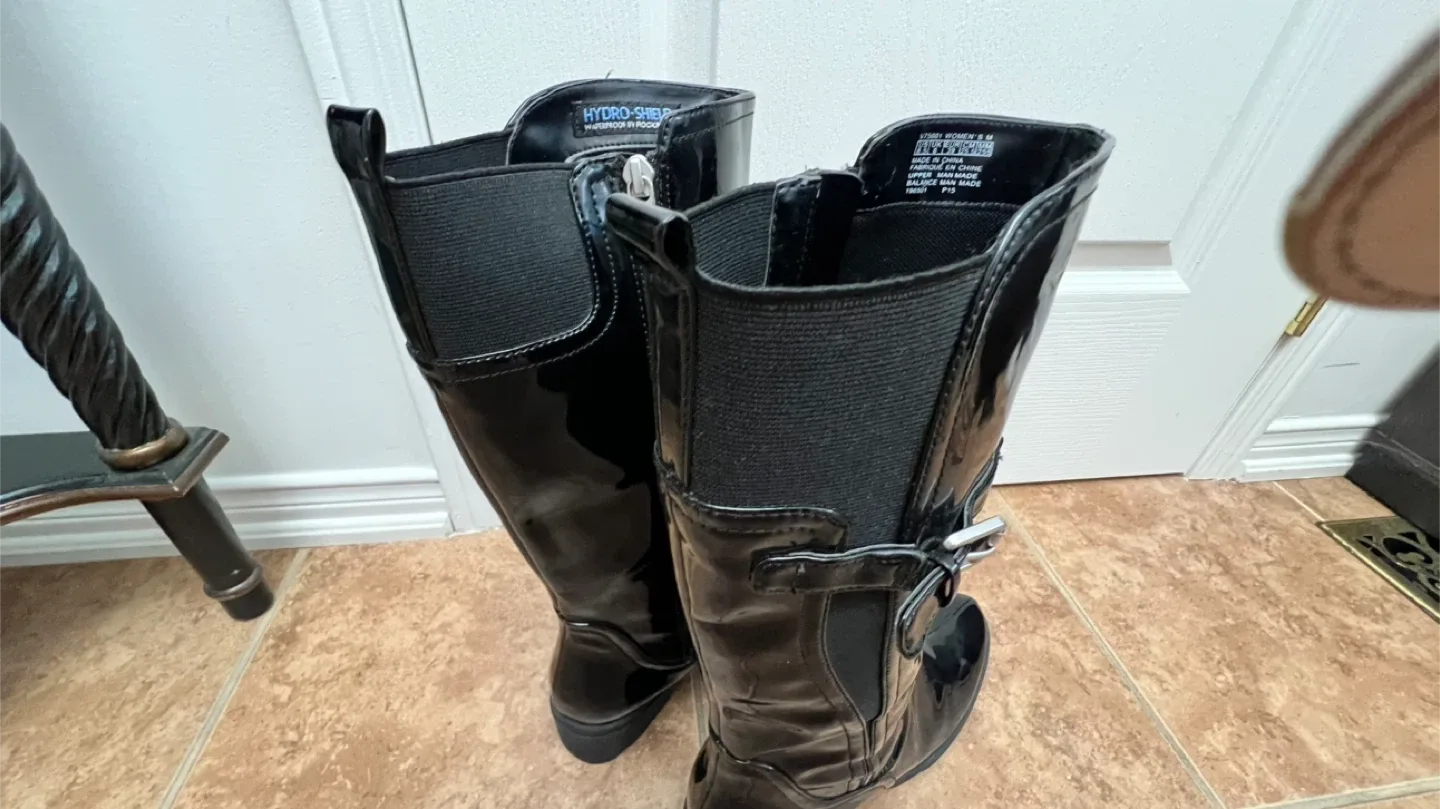 Rockport rain boots size 8.5 image indicator(9)