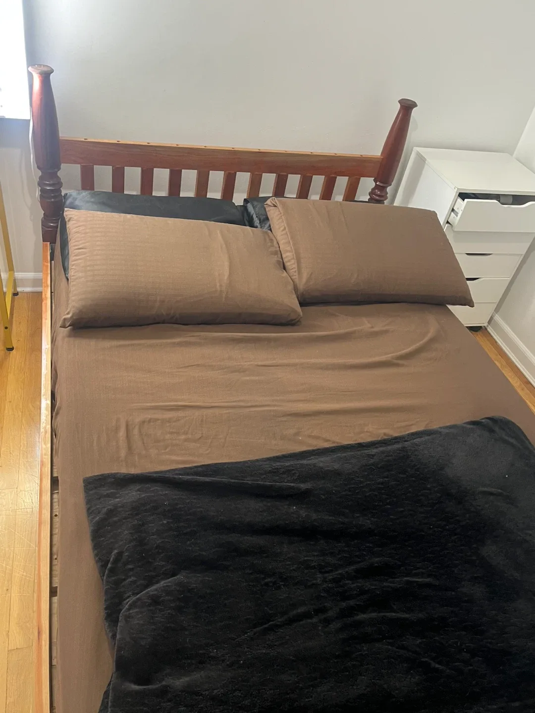 Full Size Wooden Bed Frame image indicator(4)