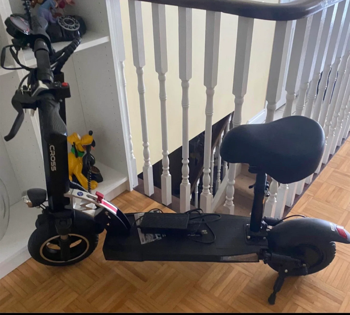 EVERCROSS H5 Electric Scooter - Like New!