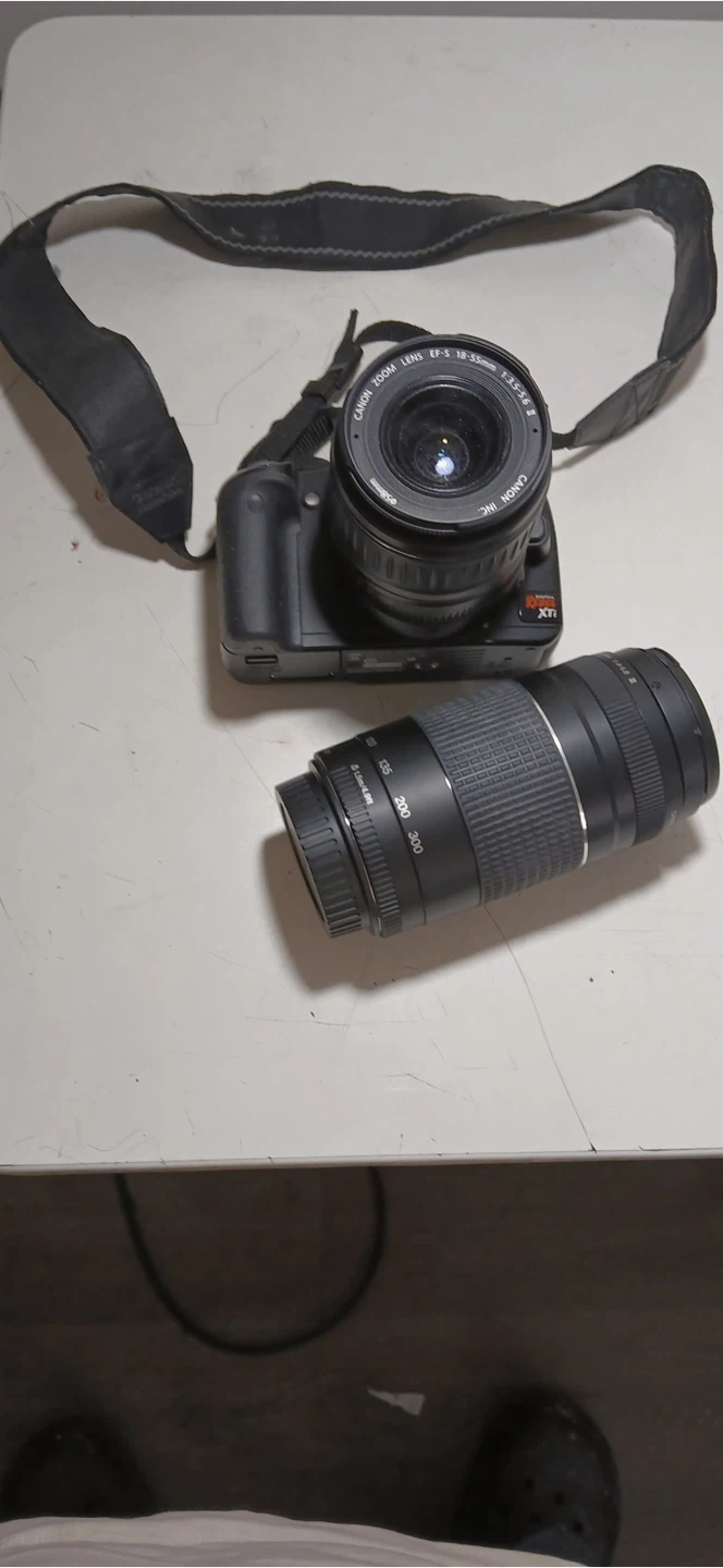 Canon EOS Rebel XSi DSLR Camera w/ Lens - photo 3