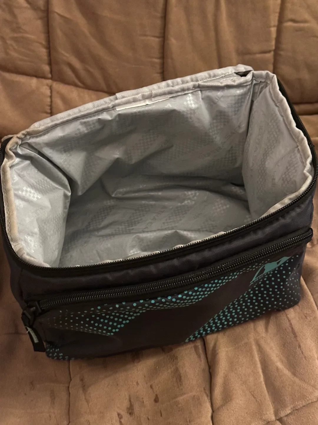 Arctic Zone Lunch Bag - Black and Blue image indicator(2)