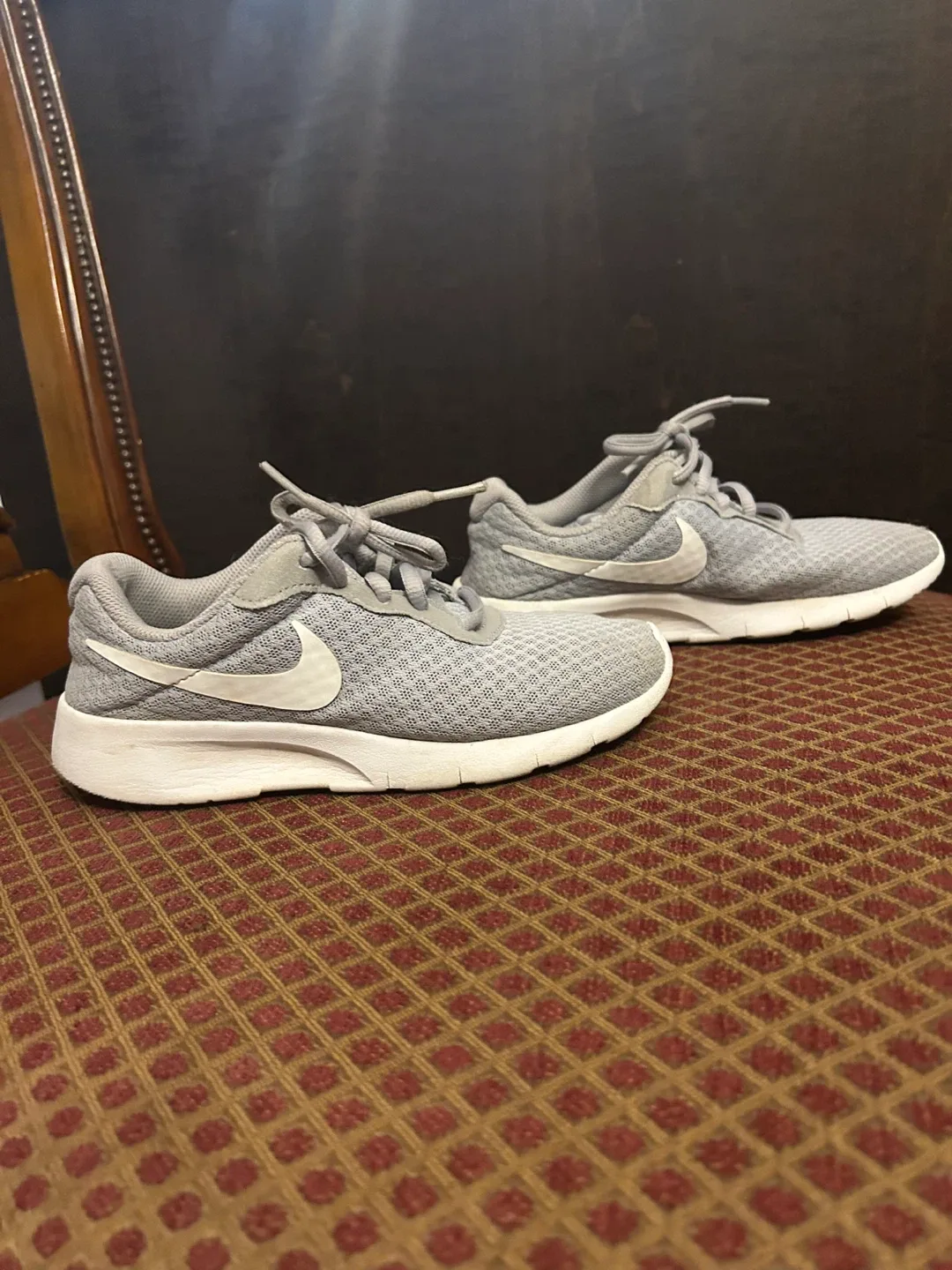 Nike Tanjun Grey Running Shoes size 1 unisex