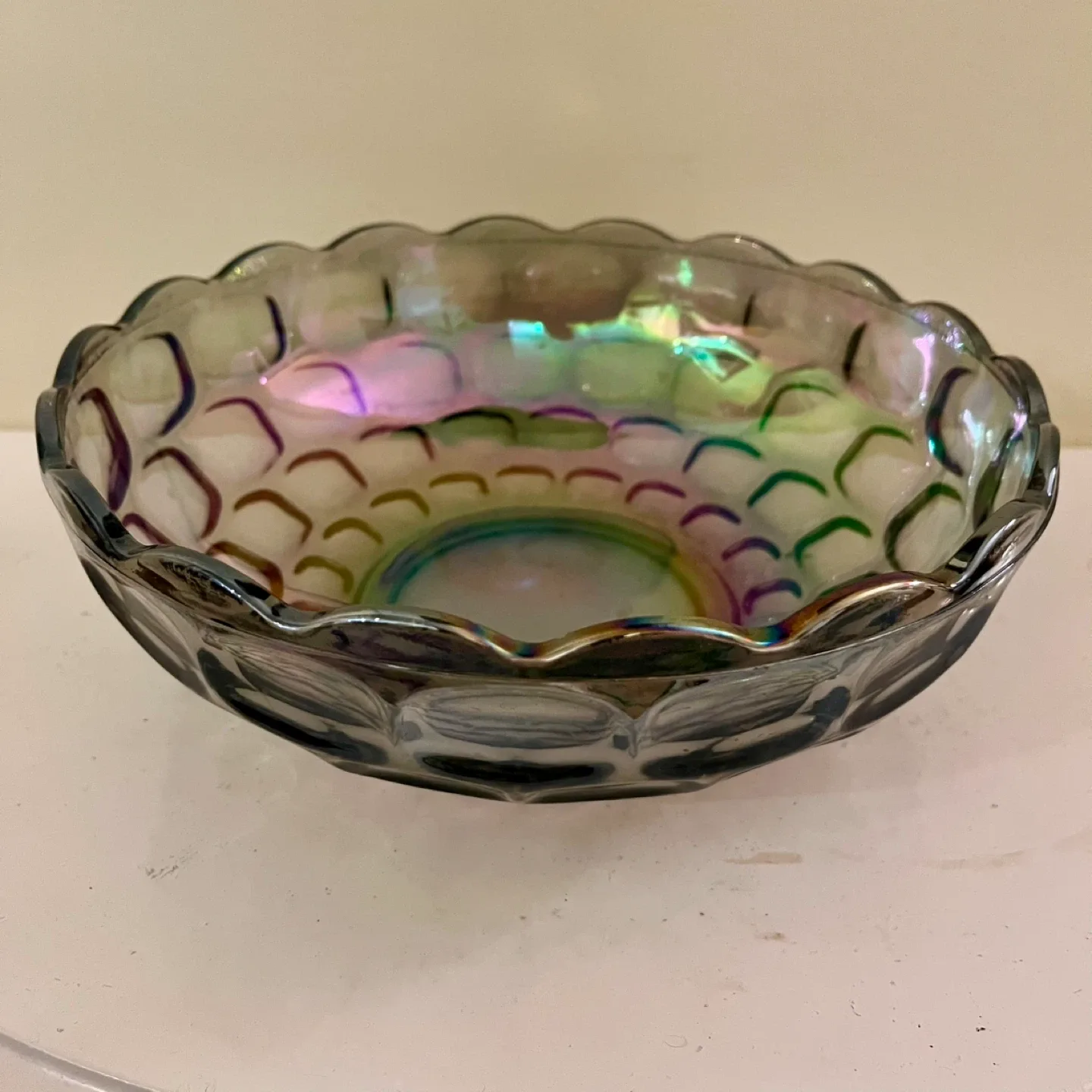 Federal Glass "Yorktown Colonial" iridescent smoke grey bowl
