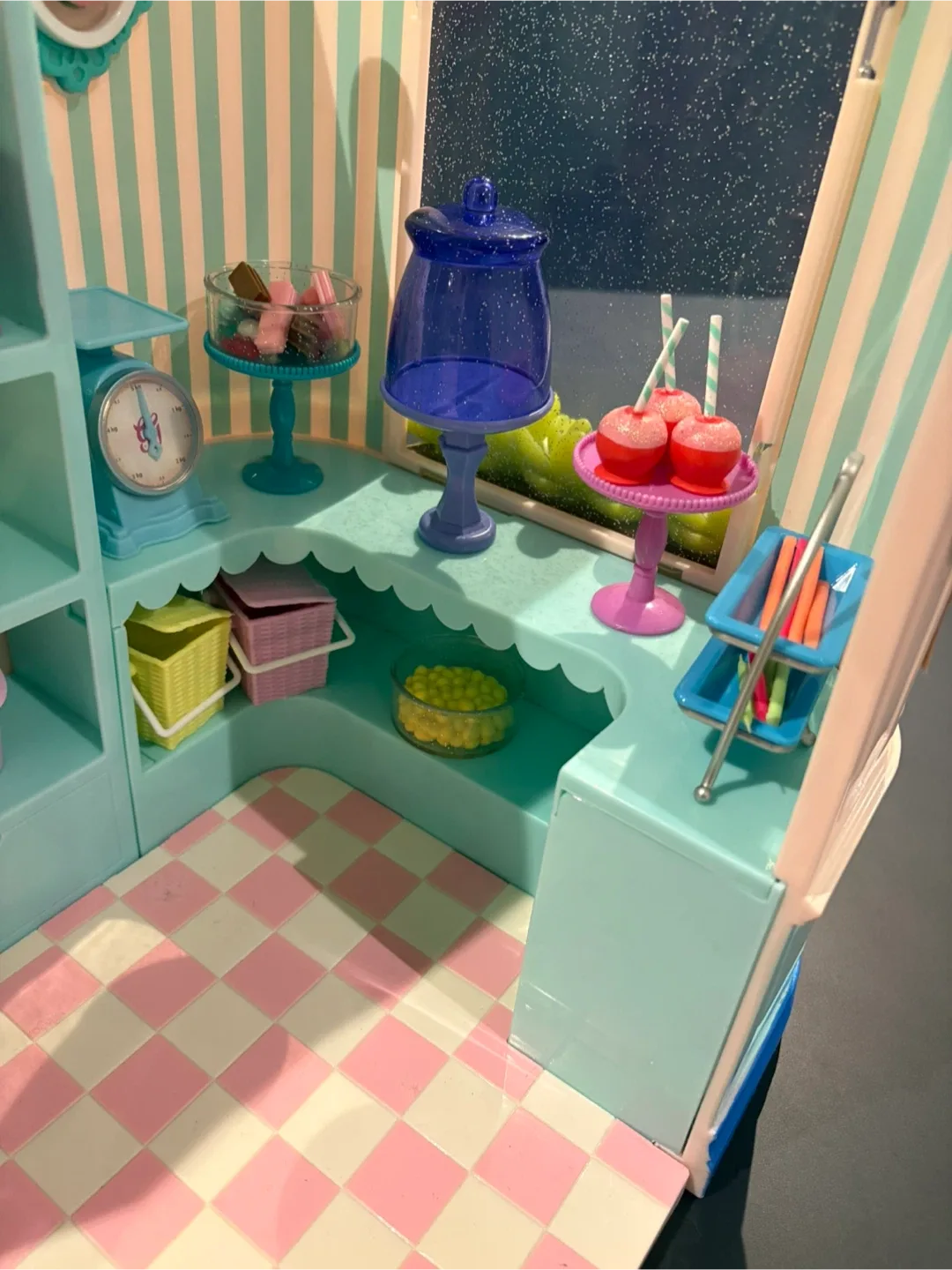 GG Sweet Shop Playset image indicator(8)