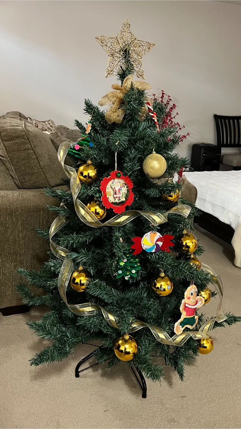 Christmas tree 5 ft tall image indicator(8)