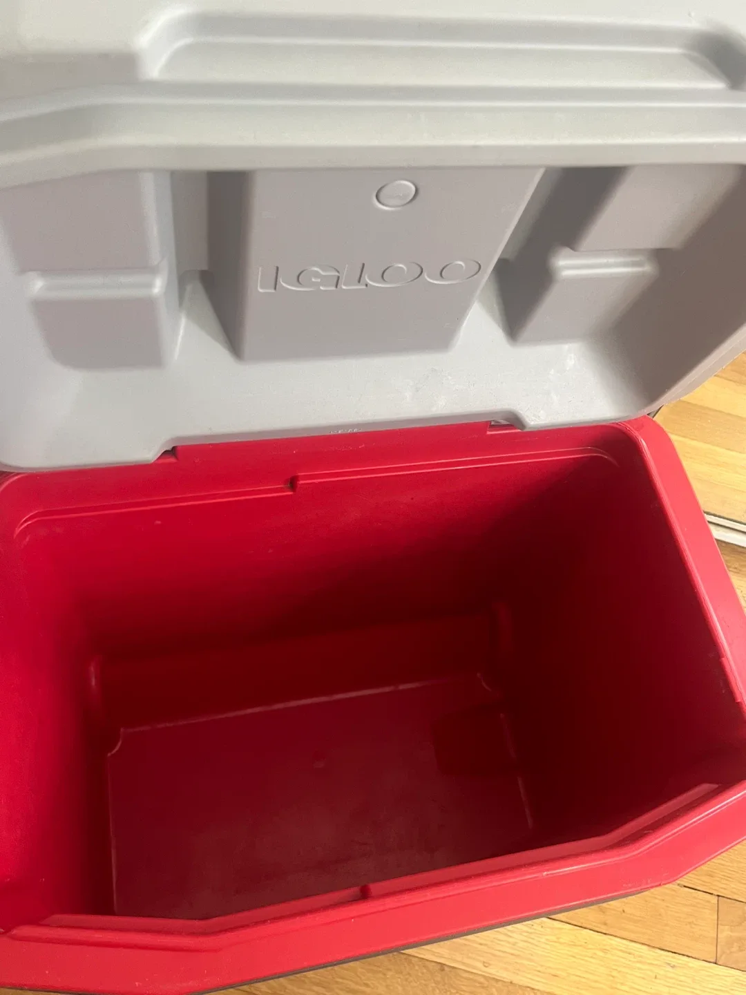 Igloo Latitude 30 Roller Cooler image indicator(6)