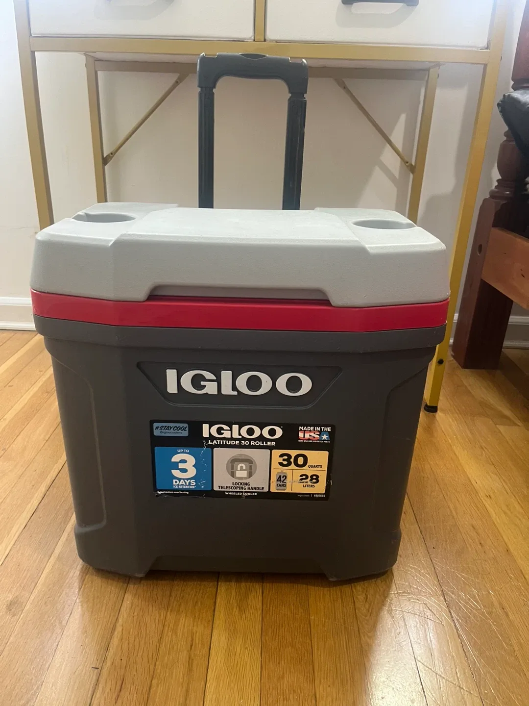 Igloo Latitude 30 Roller Cooler