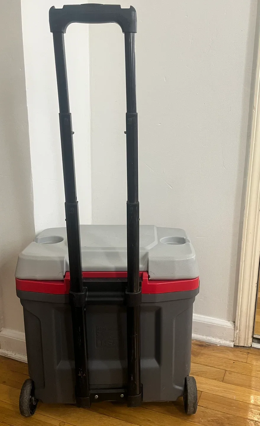 Igloo Latitude 30 Roller Cooler image indicator(3)