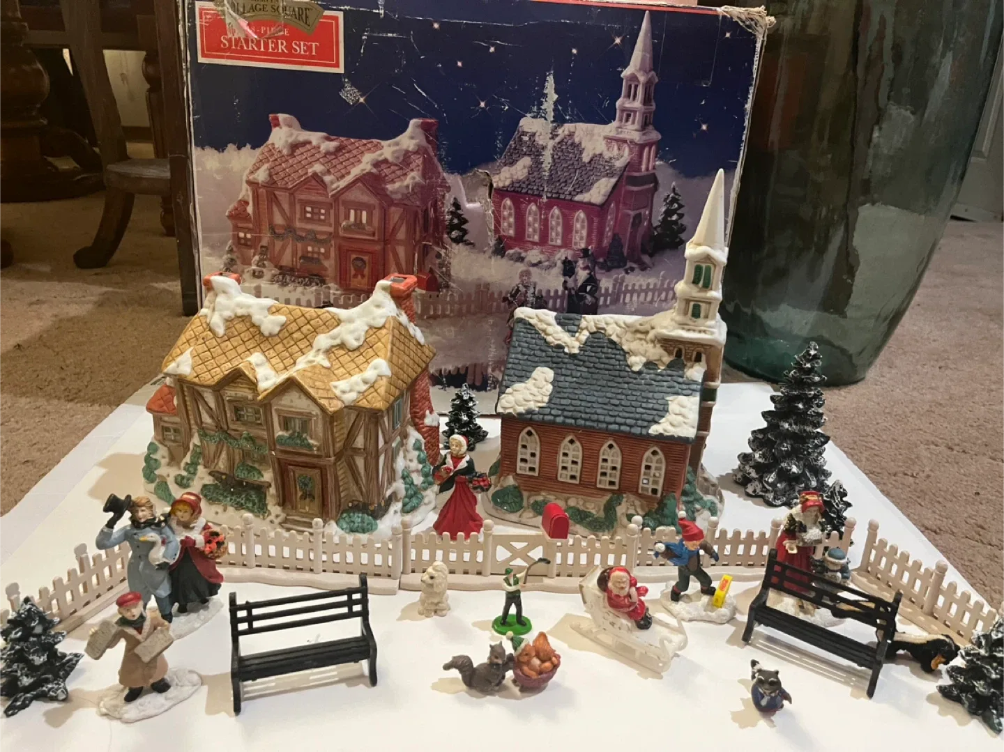 Mervins Village Square Starter Set