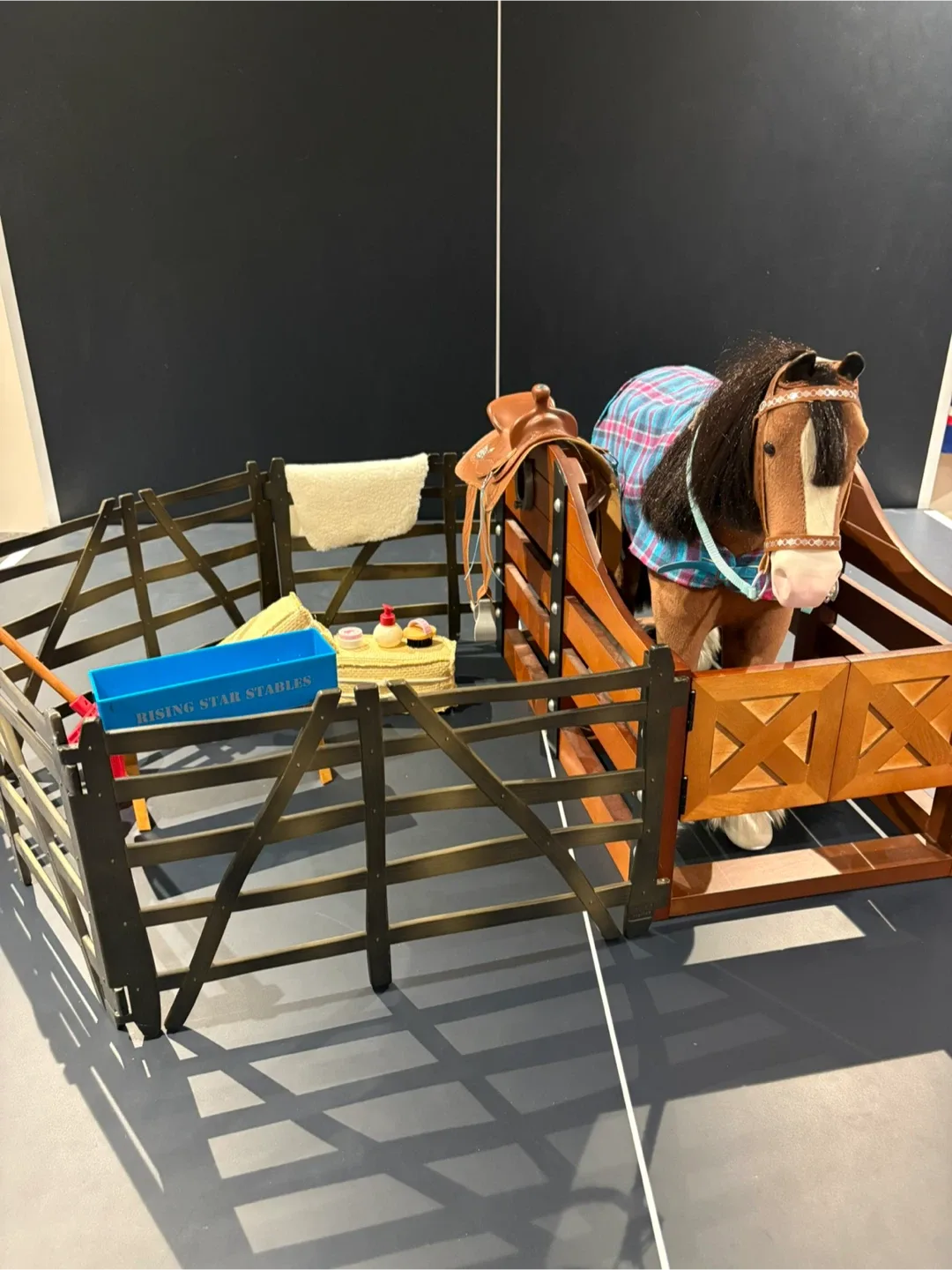 American Girl Rising Star Stables Horse and Accessories