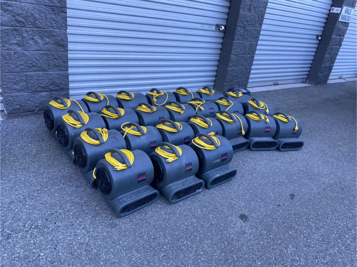 Restoration  equipment dehumidifiers and fans image indicator(8)