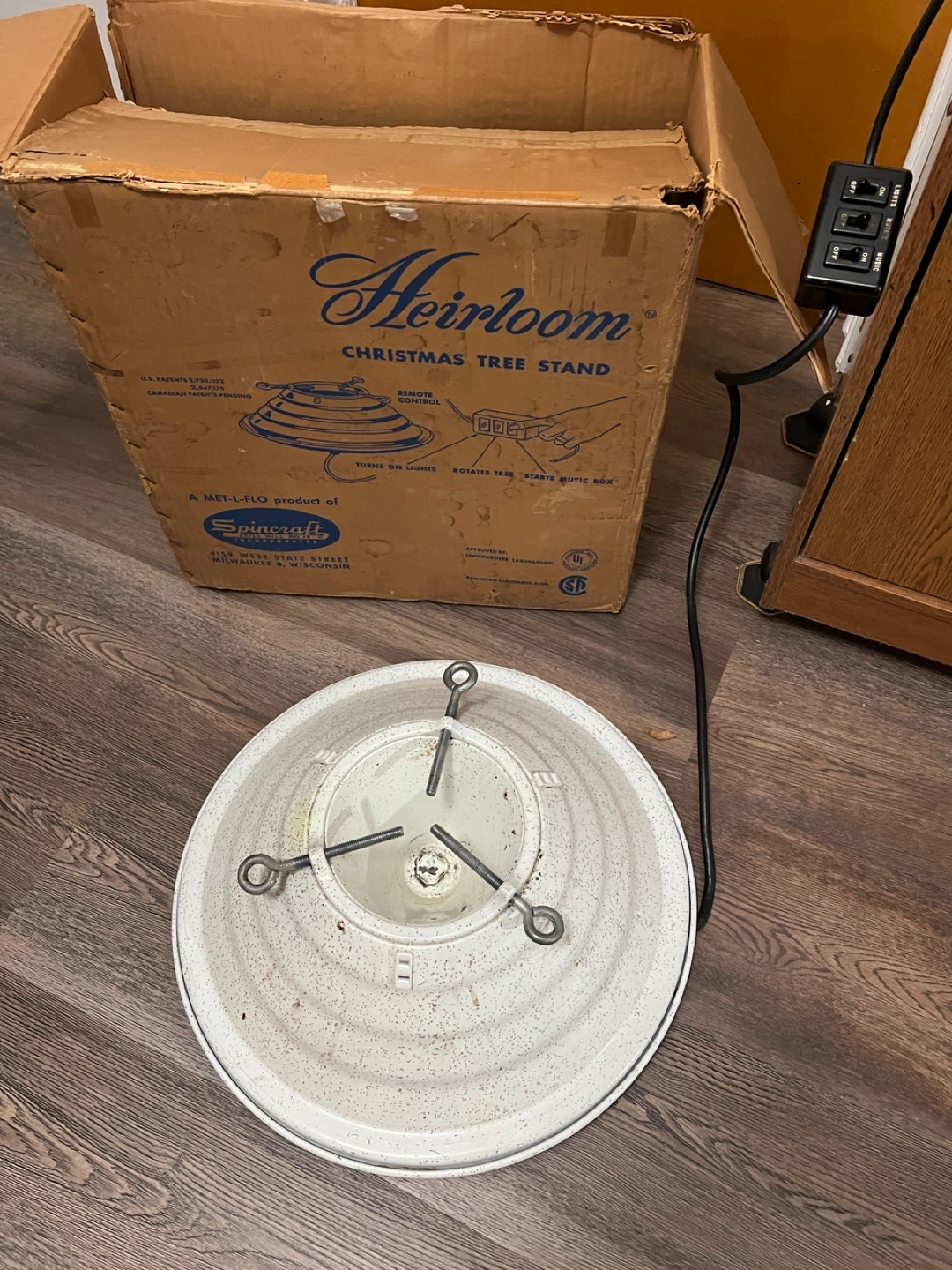 Rotating 360* and musical Christmas tree stand - photo 2