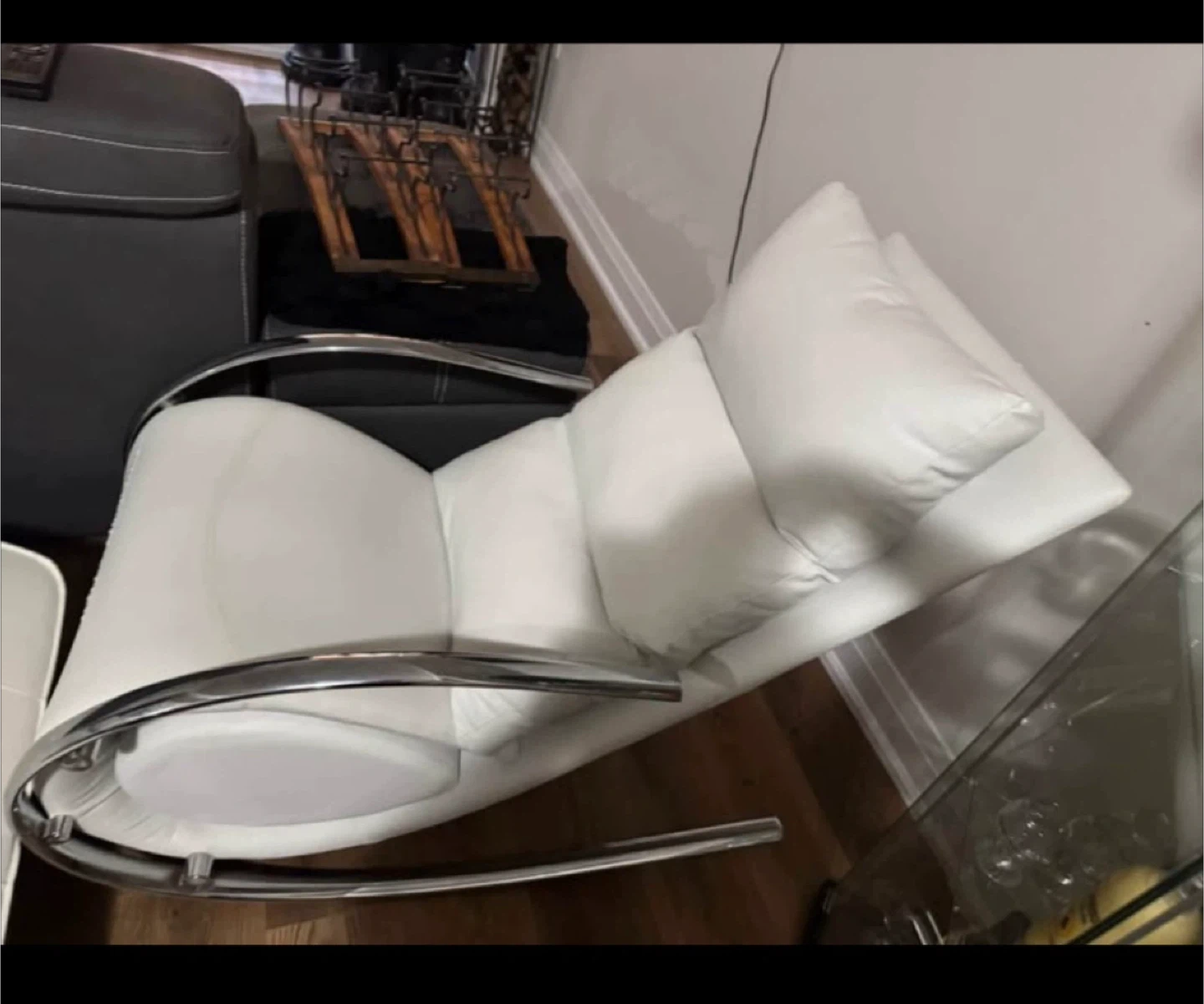 White Leather Rocking Recliner Lounge Chair - photo 4