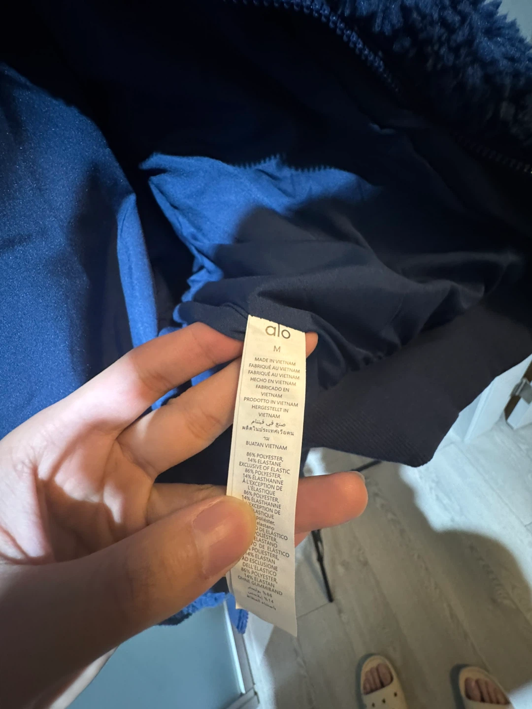 ALO Sherpa Jacket - Size Medium - photo 3