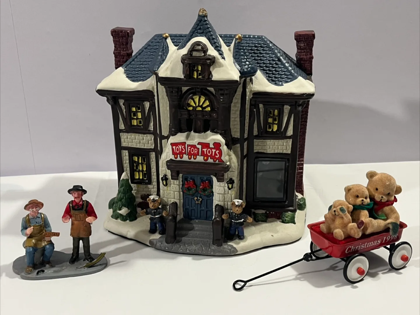 Vintage Victorian 2010 "Toys For Tots" Christmas Village image indicator(2)