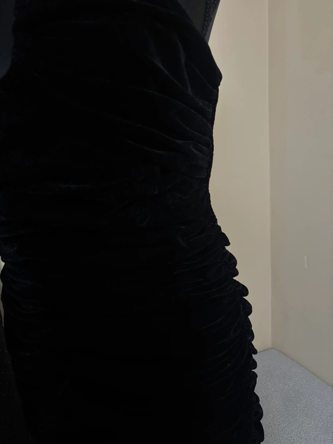Black Velvet Halter Mini Dress - photo 3
