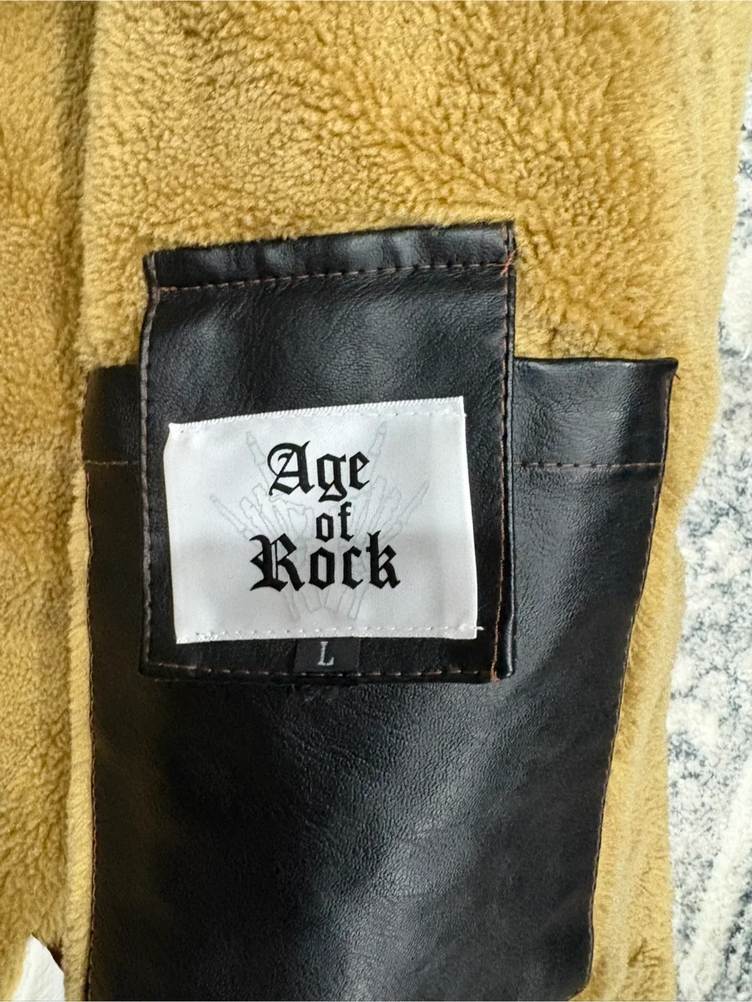 Age of Rock Black Leather Jacket - Size L image indicator(2)