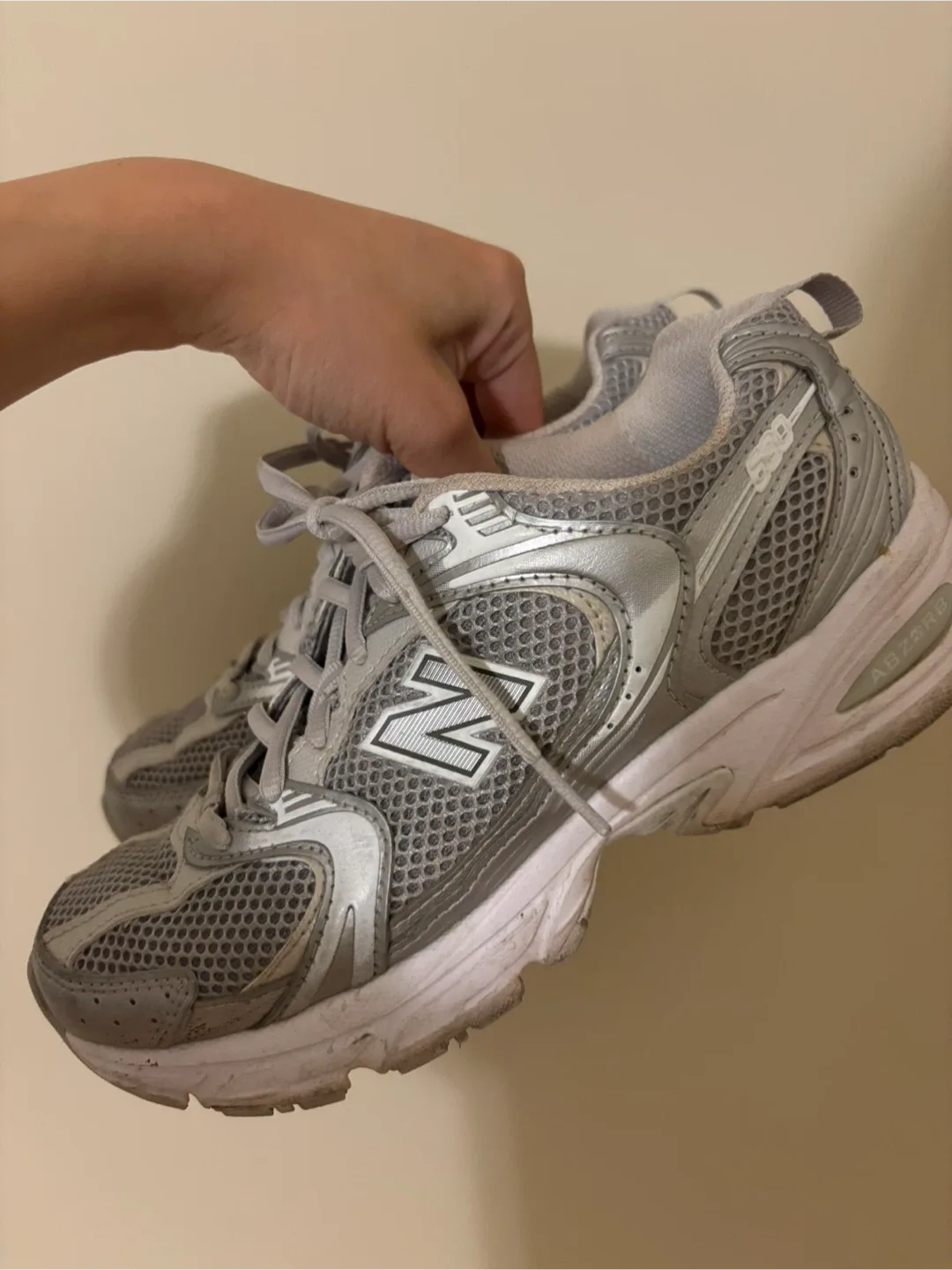 New Balance 530 Silver Sneakers