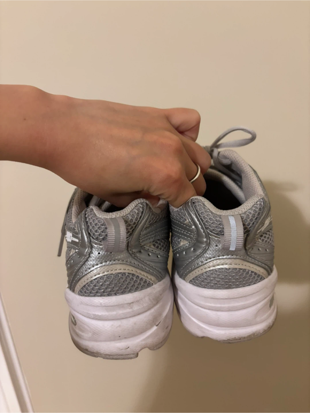 New Balance 530 Silver Sneakers - photo 4