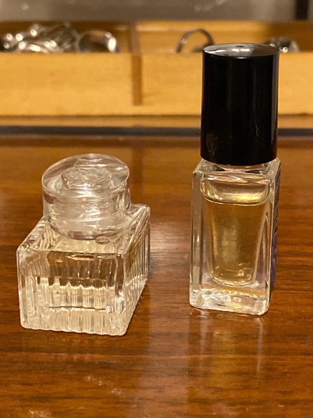 Mini perfume sample set image indicator(2)